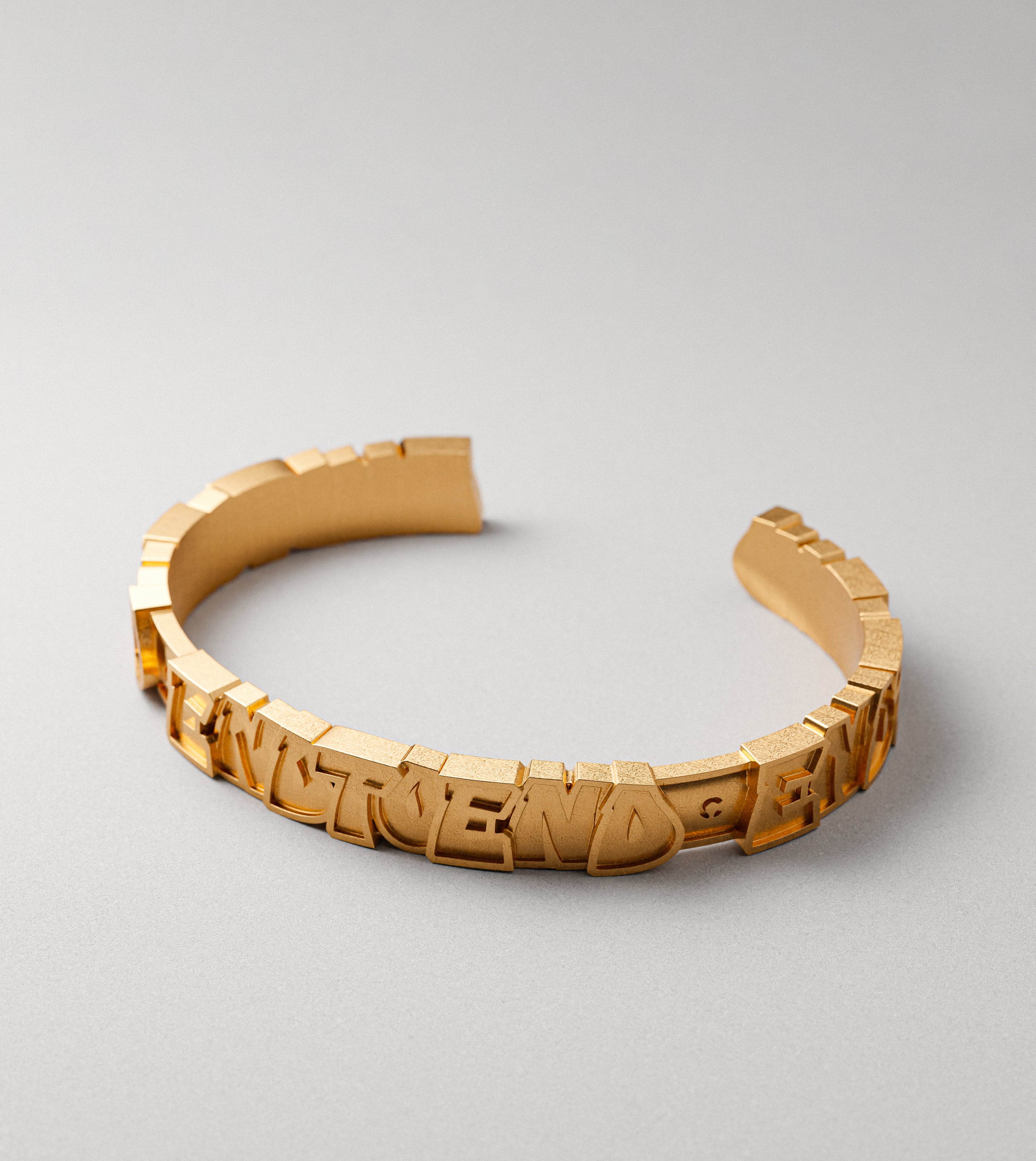 End to End gold bracelet by Cast Pieces Detail